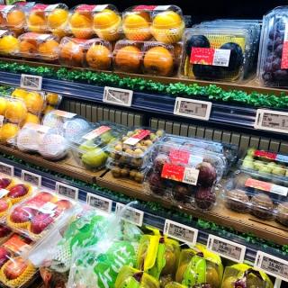 2,66-calowe, wielojęzyczne elektroniczne etykiety na krawędzie półek Seria Slim